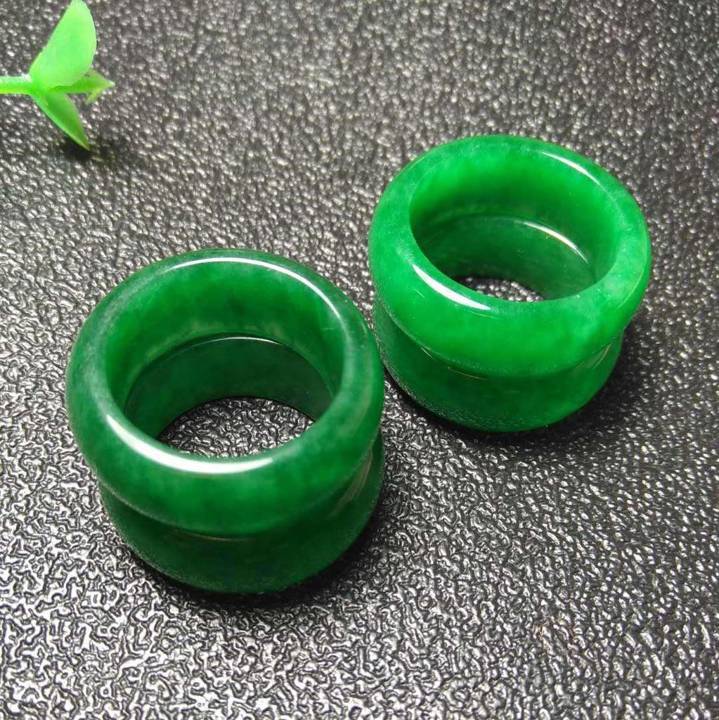 Imperial Green Jade Rings for Couples - Fashionable Men's and Women's Styles