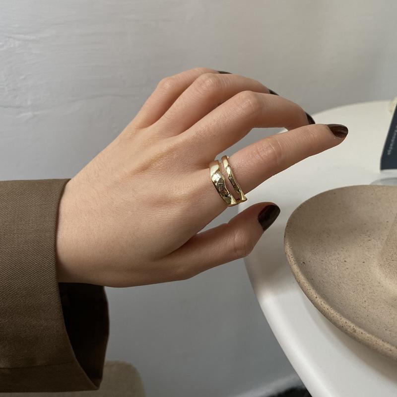 

Ретро Нишевое Необычное Глянцевое Кольцо INS Двухслойный Дизайн Индивидуальность Чувство Высокого Класса 100% Сочетаемость Трендовое Кольцо для Вечеринки