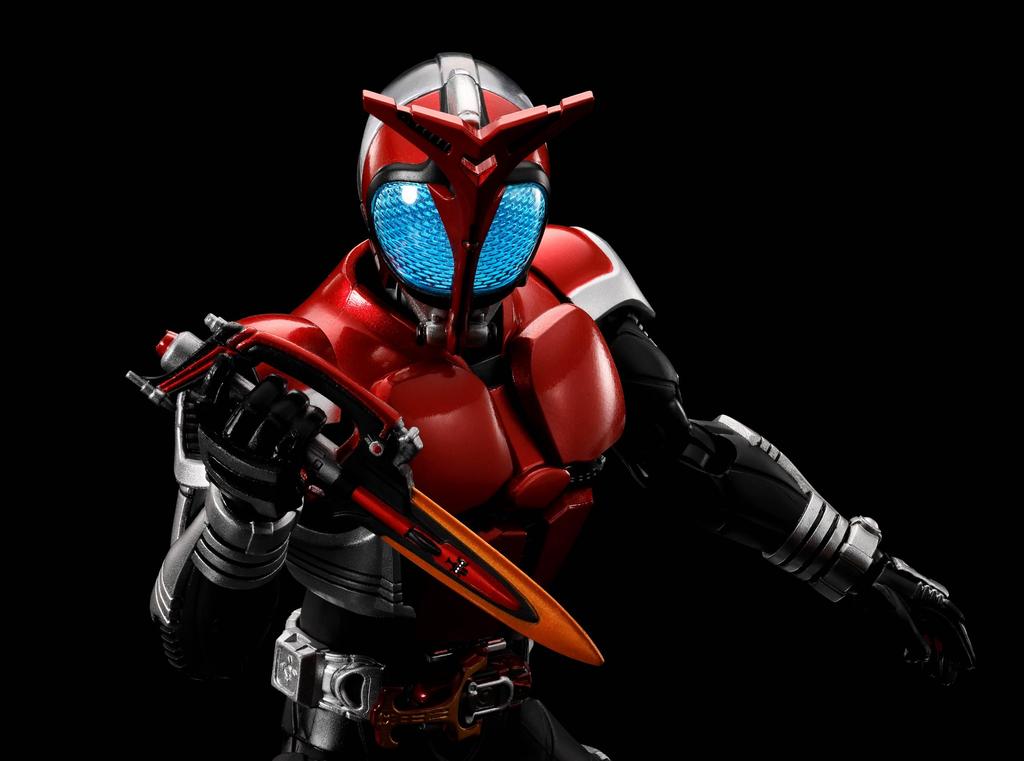 Tamashii Nations S.H. Figuarts Kamen Rider Kabuto Rider Form 20th Anniversary PVC ABS Figure 145mm