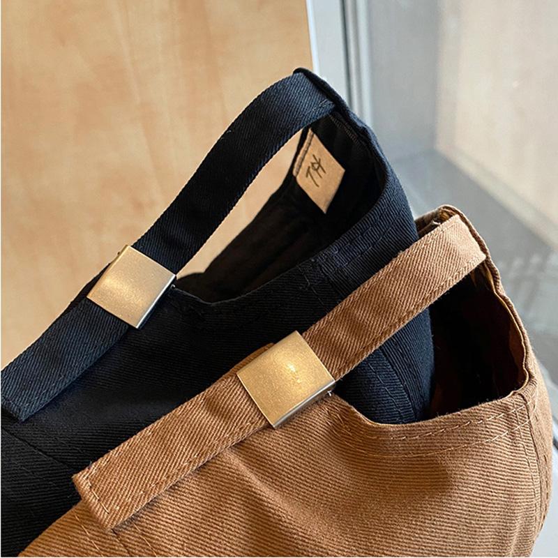 Classic Men's Baseball Cap with Embroidered Letters - Stylish and Comfortable Headwear for Any Occasion