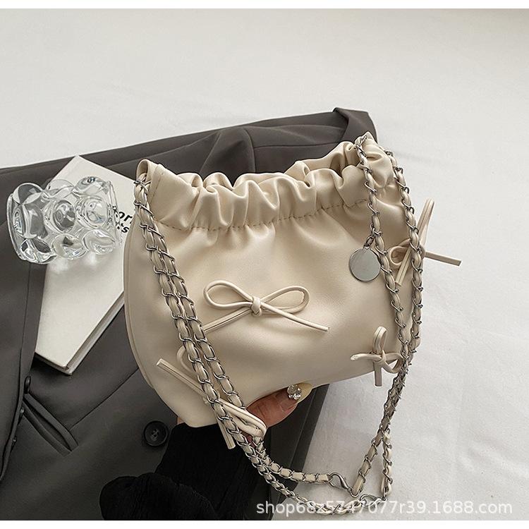 This Year, the Popular Small Bag Women's 2025 New Fashion Versatile Chain Shoulder Messenger Bag Texture Korean Bucket Bag