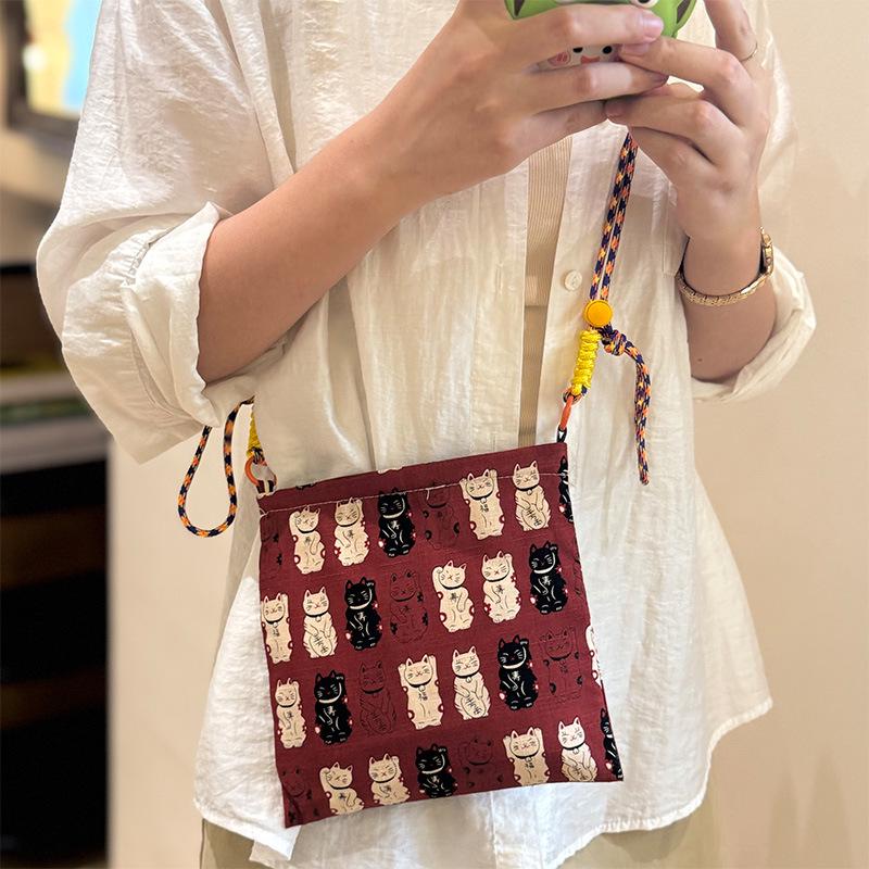 

Очаровательная сумочка «Счастливый кот»: Ланч и перекус бенто-бокс, чехол для мобильного телефона, тканевая сумка кроссбоди и для ношения в руке