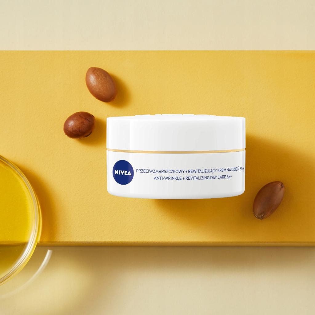 Nivea Spf 15 Przeciwzmarszczkowy Rewitalizujący Krem 55+ Na Dzień 50Ml