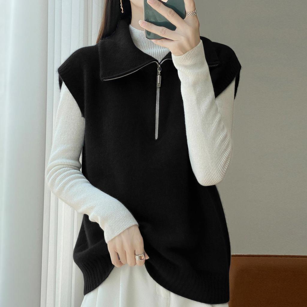 Women's Double-Layer Stand Collar Wool Vest: Sleeveless, Knit, Casual, and Versatile for Layering.