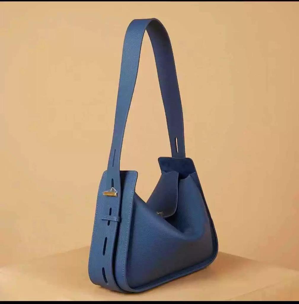 New Niche Luxury Designer Shoulder Crossbody Armpit Bag Head Layer Cowhide Leather Ladies Wide Shoulder Strap Large Capacity Bag