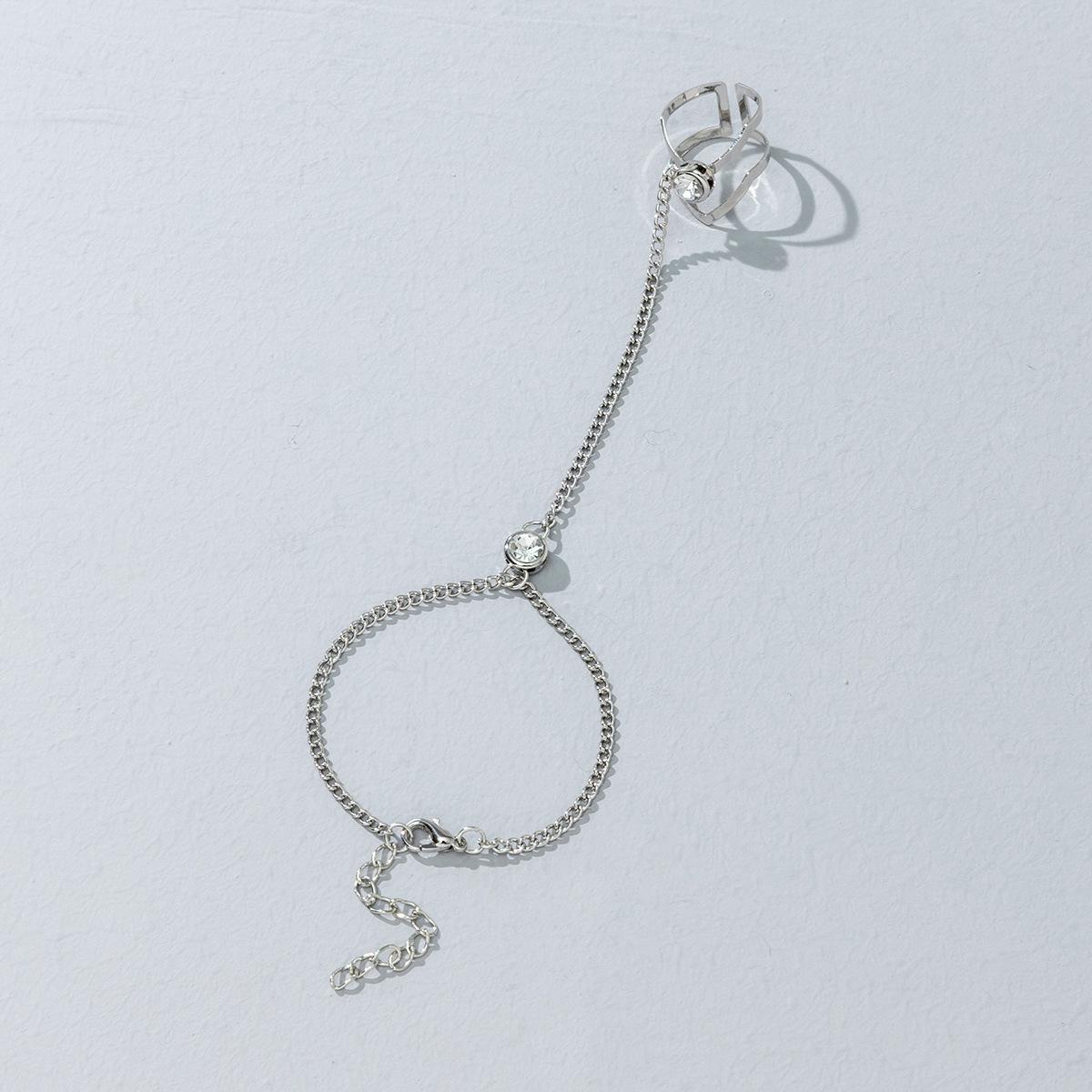 

Браслет-кольцо Один браслет с бриллиантами Геометрический принт Полая стрела-цепочка Шить Металл Модные простые женские серебряный