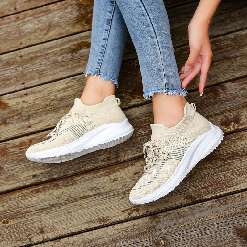 fashion New Women's Ultra-light Large Size Flying Woven Casual Running Shoes Fashionable and Personalized Women's Exquisite Sports Shoes