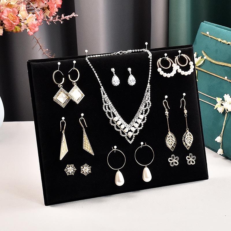 Ancient-Style Hairpin and Jewelry Display Stand with Flannel and Tassel Elements