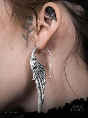 Creative  Color Vintage Feather Earrings For Women Retro Angel Wings Dangle Earrings Fashion Ear Party Jewelry Gift