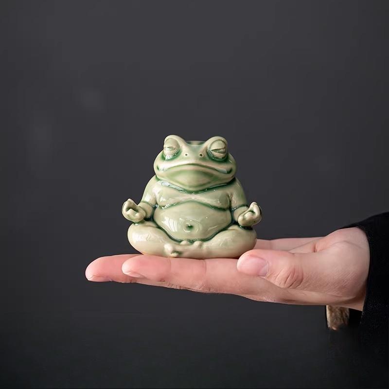 

Meditation Frog Tea Pet Ceramic Desktop Decoration Chinese Green Glazed Frog Tea Play Tea Ceremony Accessories Decoration Crafts
