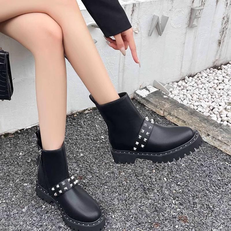 Fashion 2025 Autumn/Winter New Rivet Side Zipper Short Boots for Women Black Leather Thick Bottom Thick Heel Elegant Boots for Women