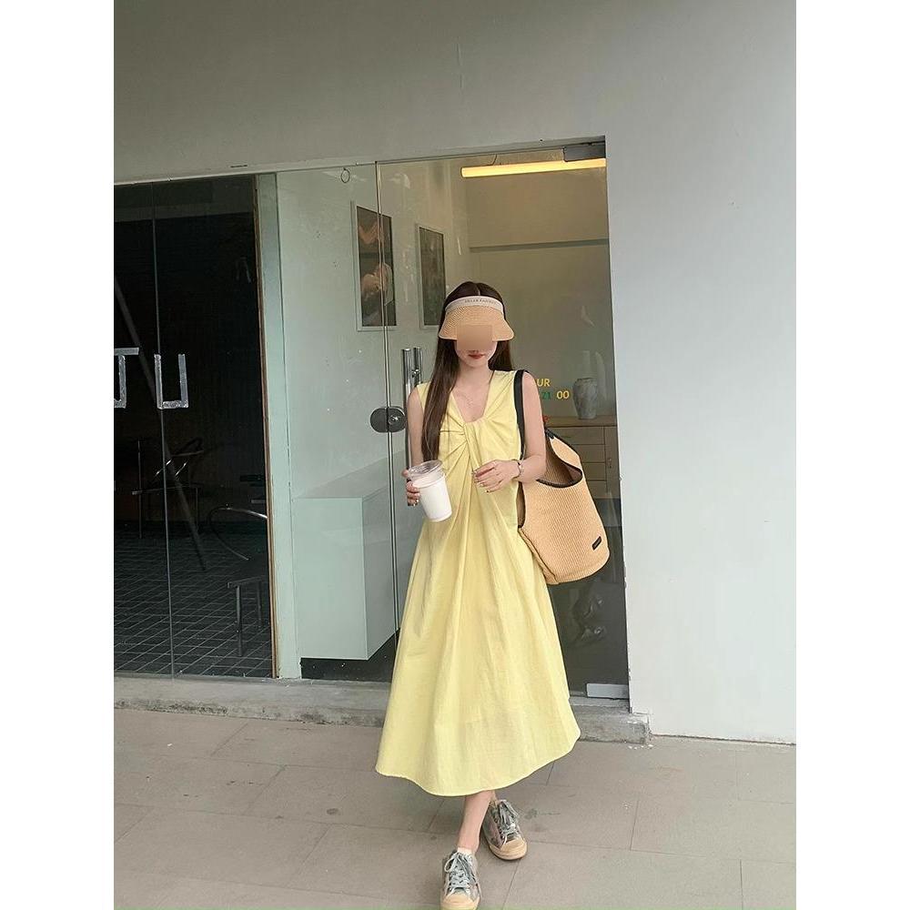 Temperament kink V-neck sleeveless vest skirt women's Korean version can wear loose and thin a-shaped long skirt on both sides