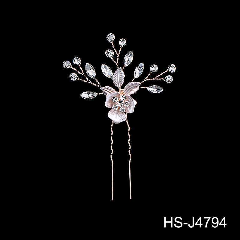 Handgefertigter Braut-Haarkamm mit Perlen, Strass und Blumen mit Blättern