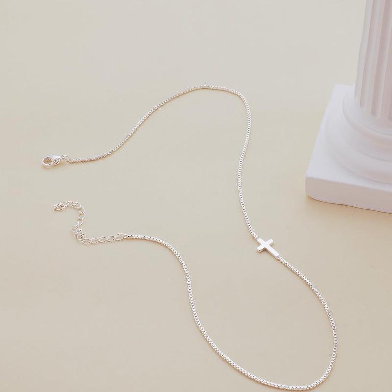 18K Gold-Plated Cross Necklace: Elegant, Simple, Multi-Color Clavicle Chain for Women.