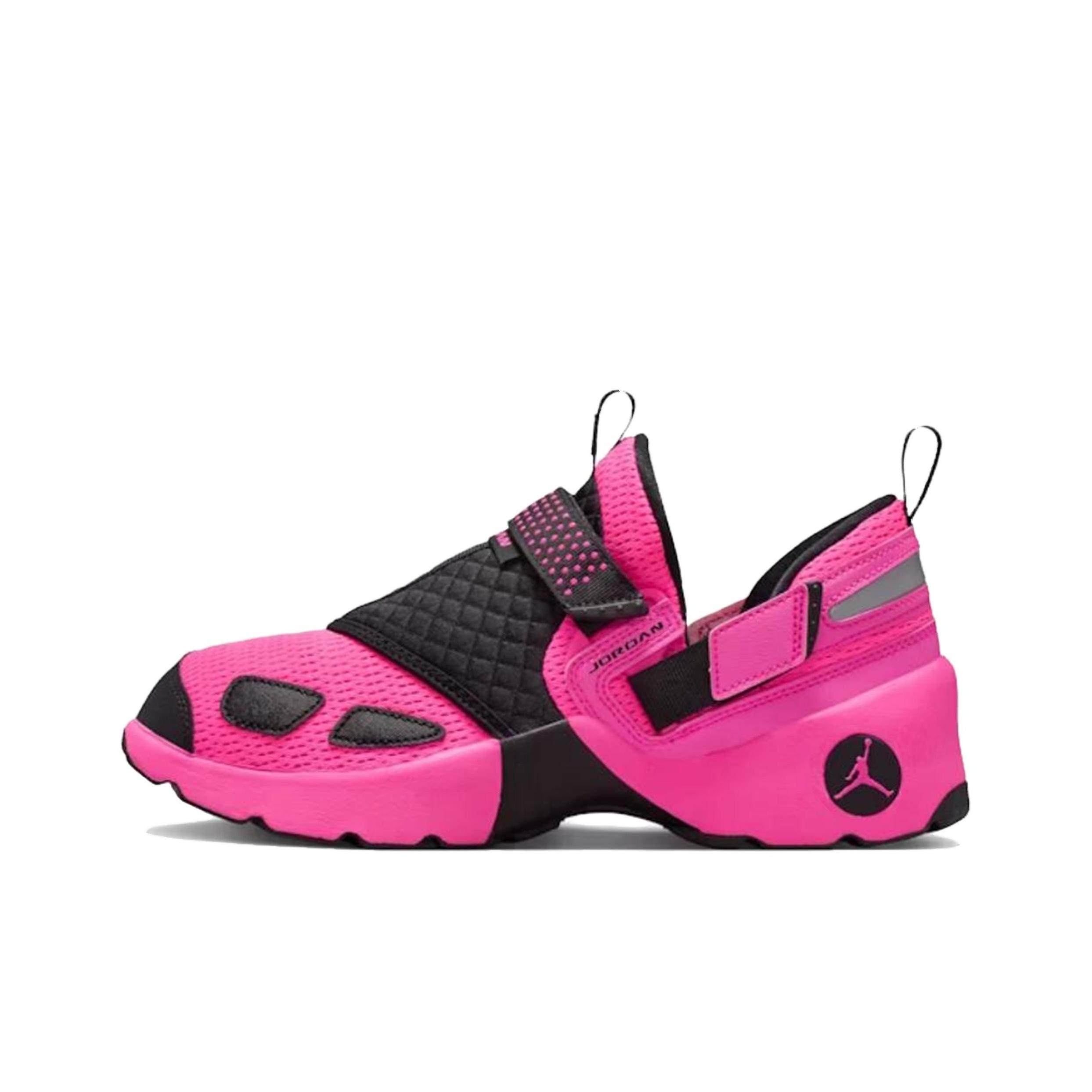 

Женские кроссовки Air Jordan Trunner LX Pink Blast Black Светоотражающий серебристый HQ2164-600 35.5