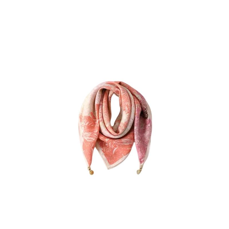 Magnetic silk scarf buckle chain silk scarf small square scarf spring, autumn and winter advanced sense matching shirt scarf neck protection scarf wom