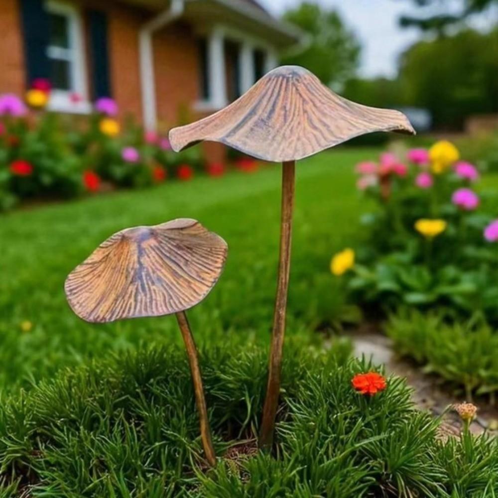 2PCS Handmade Mushroom Decoration Retro Style Mushroom Ornaments  Lawn Decoration