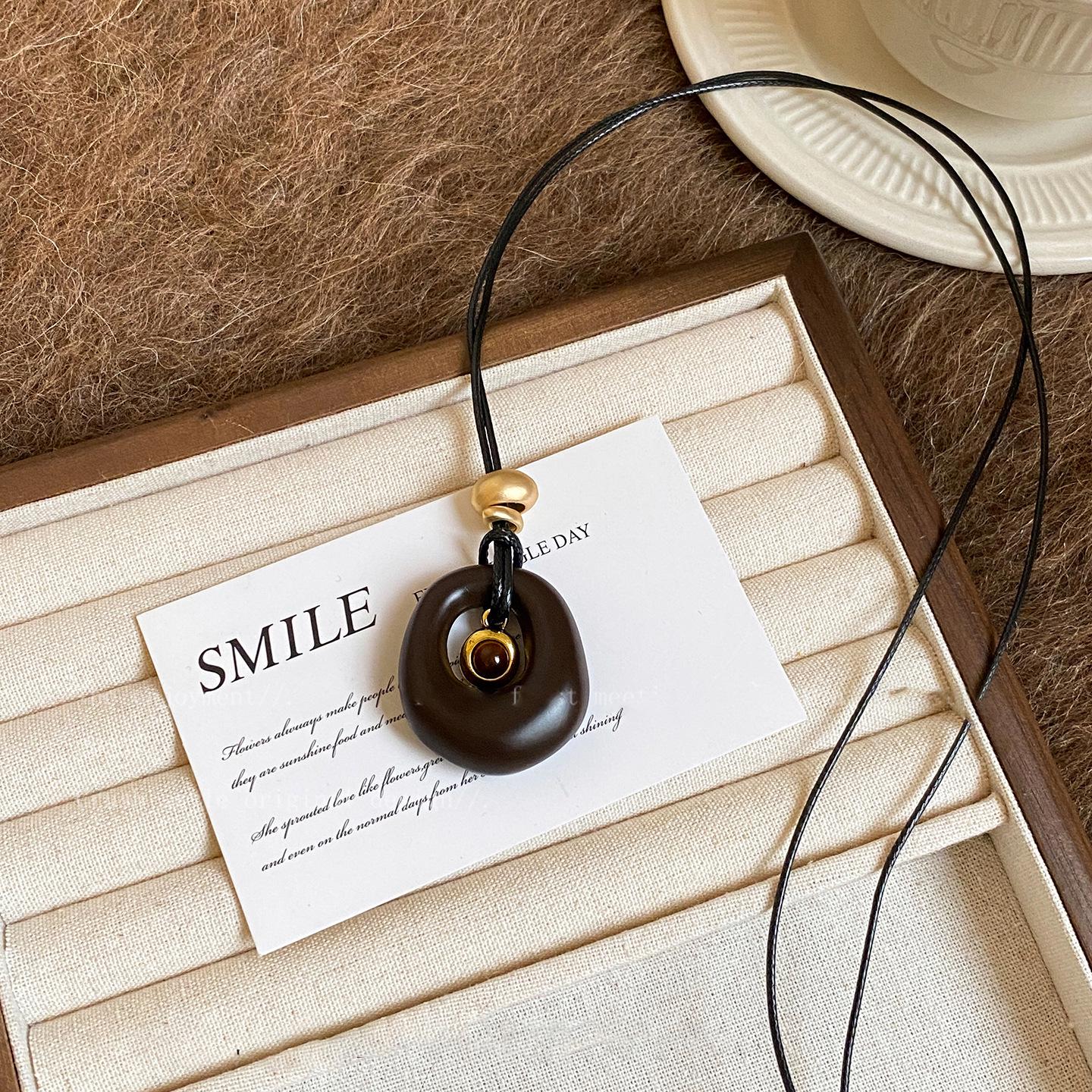 Ожерелье-подвеска овальное из смолы с тигровым глазом - Роскошный, Элегантный, Универсальный аксессуар