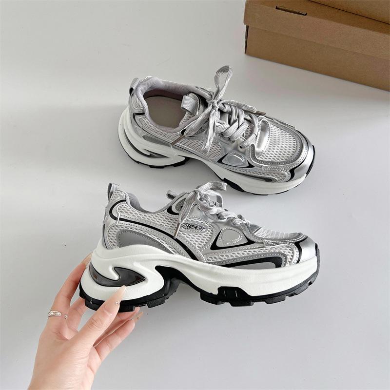 

Модный тренд увеличивает платформу папины кроссовки женские новые осенне-зимние популярные бархатные легкие кроссовки для уличной моды 40 серебряный