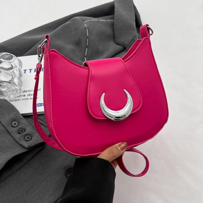 

Stylish New Moon Bag For Women In Trendy Autumn Colors Convenient Shoulder Bag рожевий