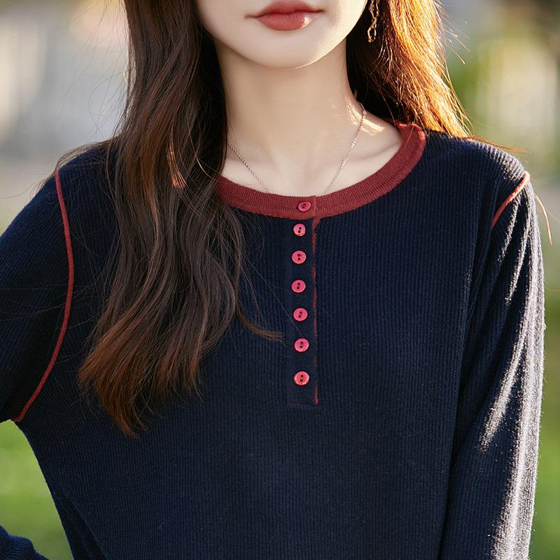 Stylish Women's Color Block Knit Sweater - Round Neck, Long Sleeve, Age-Reducing, Casual Top