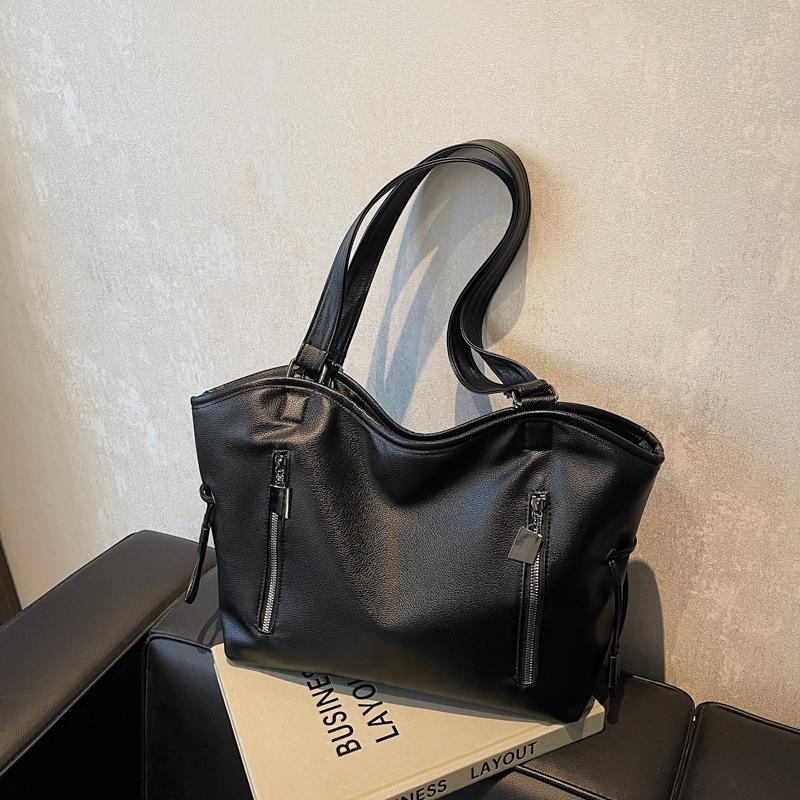 

Large capacity tote bag women s new high-end retro shoulder bag simple and fashionable commuter bag чёрный