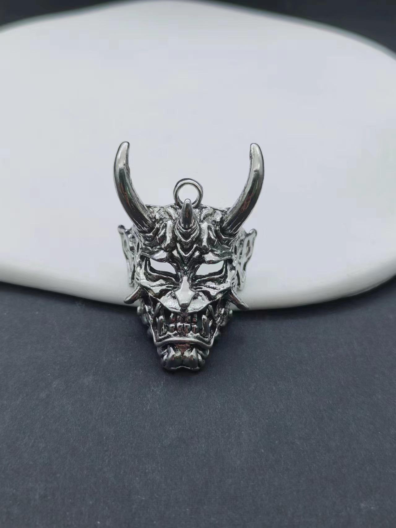 

Unisex Trendy Alloy Chain Necklace with Mask Holder and Pendant for Street Style Disco Accessories