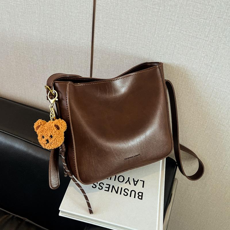 Bucket Bag Leather Women'S Bag Large Capacity Retro Casual Shoulder Messenger Bag Commuter Bag Luggage