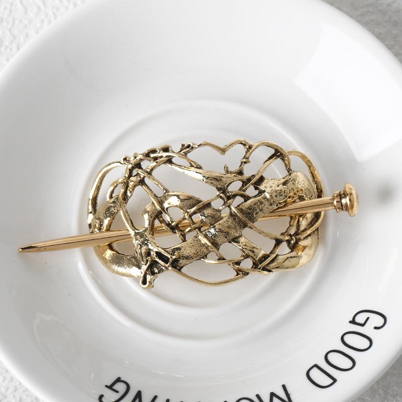 European & American Retro Celtic Knot Hairpin - Metal Crown Updo Clip