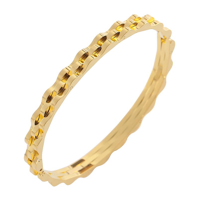 European American Titanium Steel Wave Bracelet: Elegant Women's Stainless Steel Bangle Jewelry.