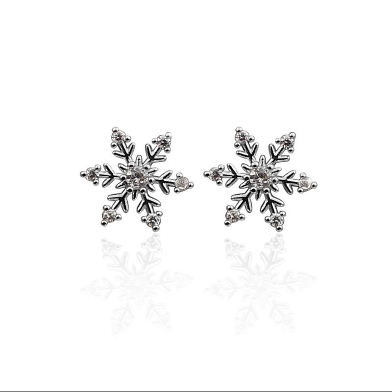 

Elegant Korean Snowflake Stud Earrings with Inlaid Diamonds - Perfect for New Year & Christmas срібний