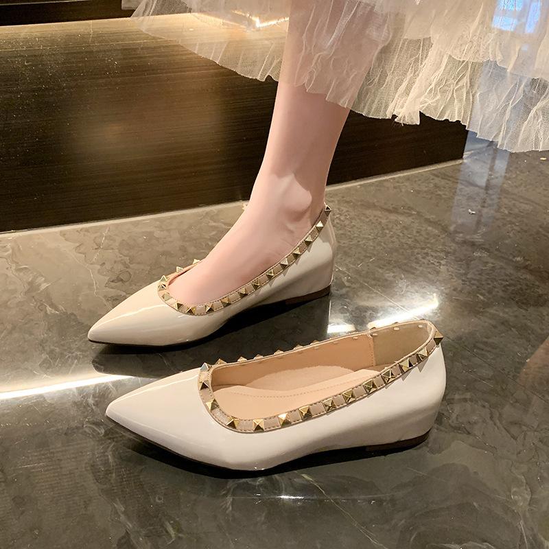 Nude pointed high heels, light mouth large size, new French inner heightening rivets 2025 spring temperament single shoes