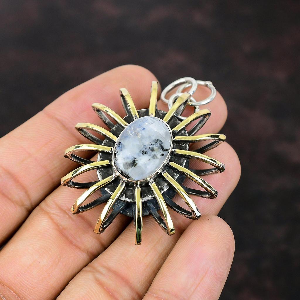 Pingente de pedra da lua arco-íris, joia feita à mão, pingente de prata esterlina 925, pingente de gaiola banhado a ouro 18K, presente para mãe, pingente incrível