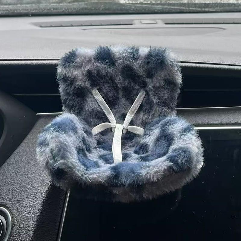 15-17cm Car Doll Seat Safety Seat Cute Doll Air Outlet Decoration High-grade Car Interior Decoration