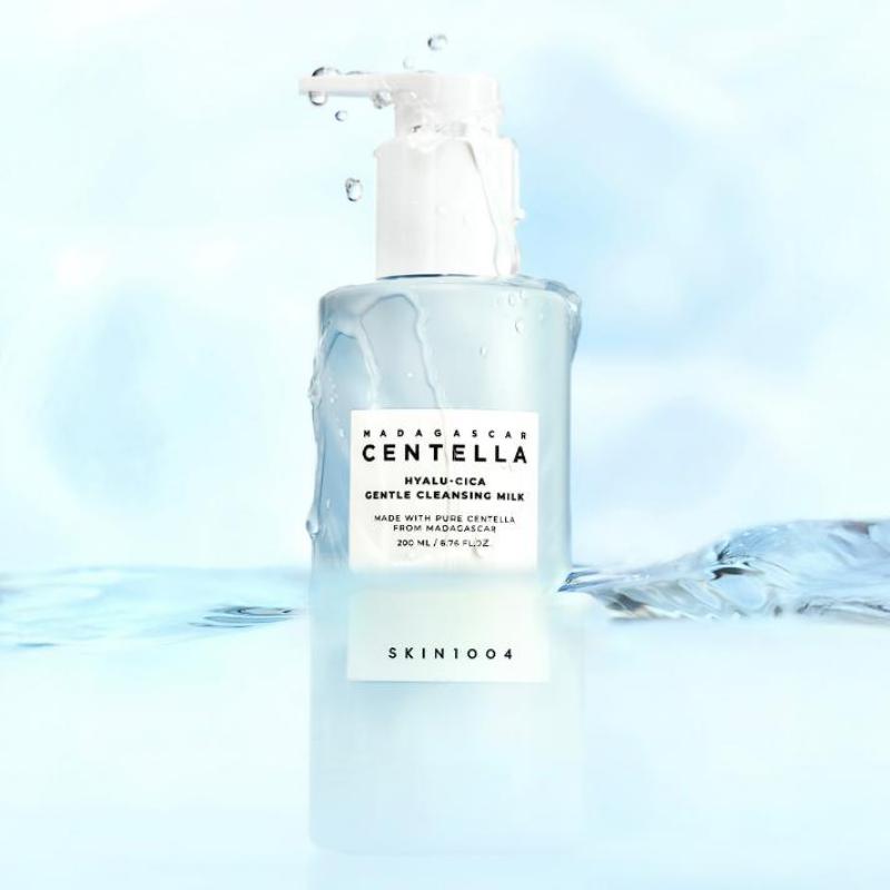 Skin1004 Madagascar Centella Hyalu-Cica Gentle Cleansing Milk 200ml