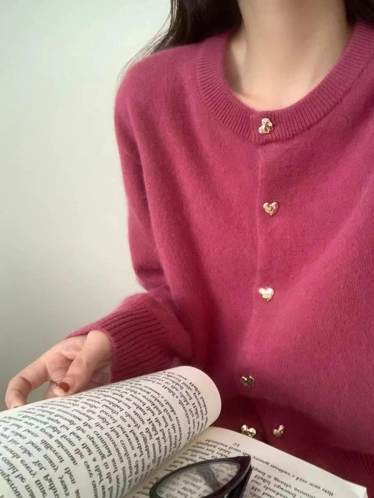Korean Style Round Neck Women's Wool Cardigan - 2025 Autumn/Winter Fashionable Short Knit Sweater.