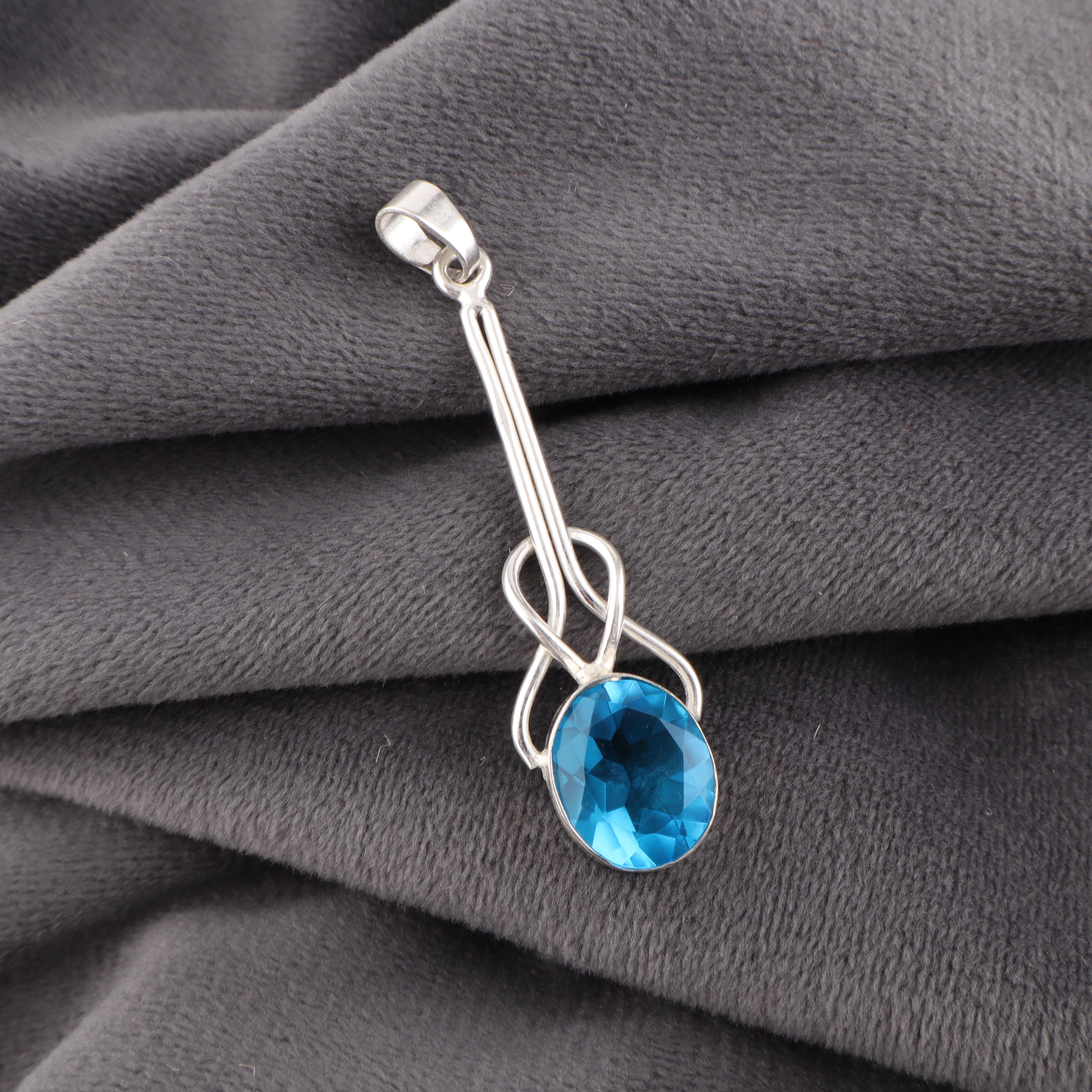 

Кулон с швейцарским голубым топазом, кулон с драгоценным камнем, кулон из 925 стерлингового серебра, ювелирное изделие ручной работы, серебряное украшение для подарка 1.749 Inches синий