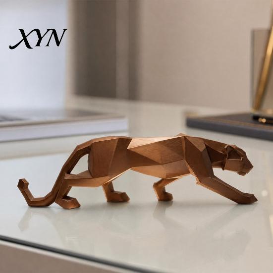 Minimalist Polygonal Animal Figure 3D Printed Cheetah Figurine, Compact Geometric Faceted Sculpture, Durable Matte Leopard Statue for Home Office