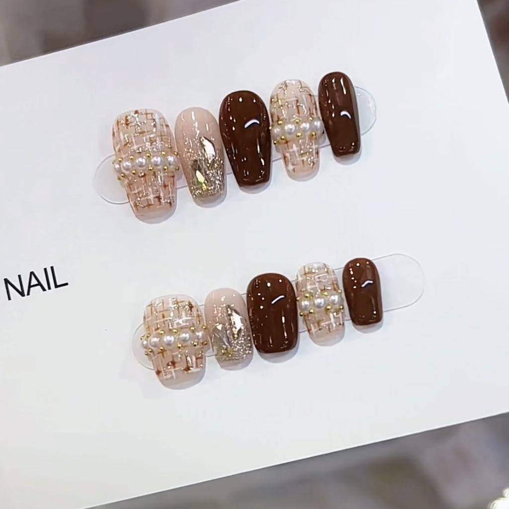 Pure Handmade Autumn New Style Phototherapy Wear Armor Cat Eye Temperament Brown Small Fragrance Style Nail Art Patch