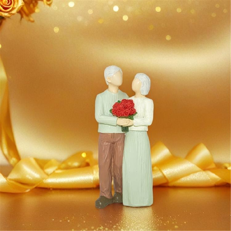 Romantics Loving Elderly Couple Figurine Resins Anniversary Statue Valentines Day Figures Gift for Parent Grandparents