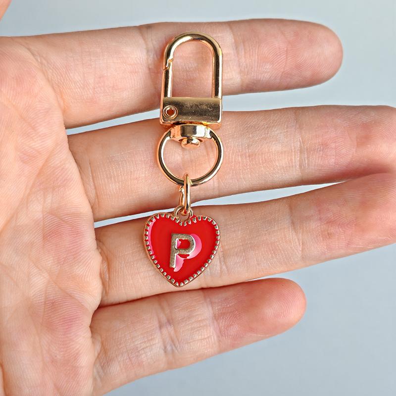 1PC Lobster Buckle Gift Metal Party 26 English Letters Keychain Marker Heart Shaped Red Love Keychain Design DIY Creativity