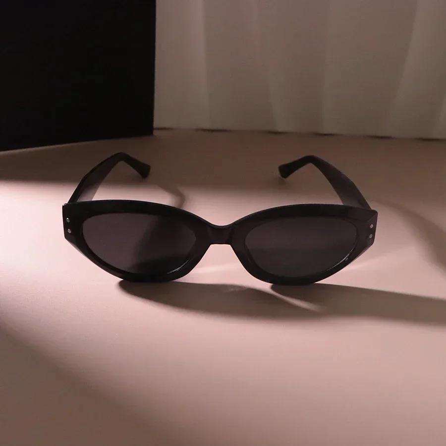 Classic Square Sunglasses Women Men Minimalist Fashion Female Male Retro Casual