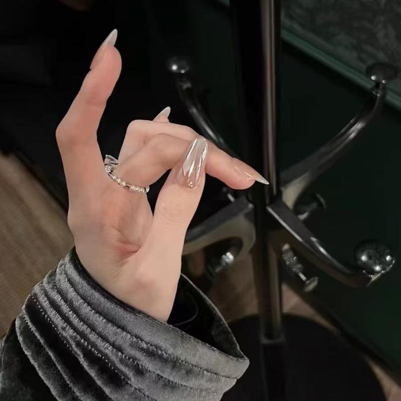 Hailey's Handmade Matching Press-On Nail Art: Gentle, Sweet, Cool, High-Grade, Wearable Whitening Nails