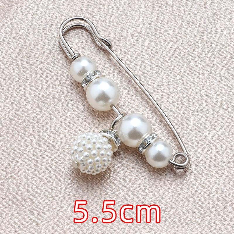 Waist-Cinching Pin: Transform Pants with This Anti-Exposure Brooch Accessory