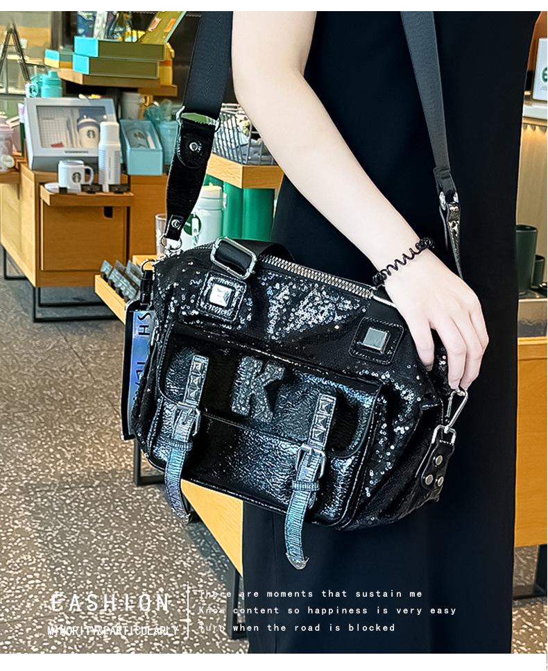 Luxusní dámská crossbody kabelka z roku 2025: Velká kapacita, evropská a americká móda, ideální pro maminky