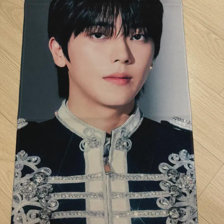 

Прожектор:Скрытая тень Концертный слоган Мингюна