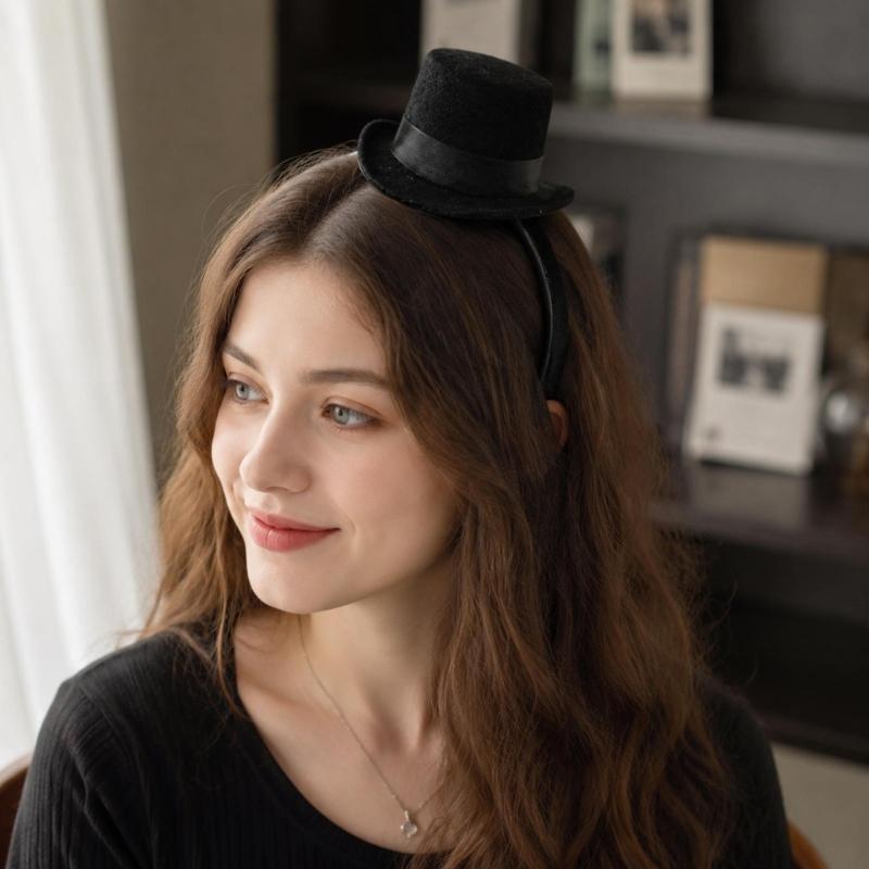 Fascia Mini Cappello con Bordino in Nastro e Corpo Cappello Nero in Tessuto Non Tessuto per Costumi da Festa e Look per Servizi Fotografici a Tema