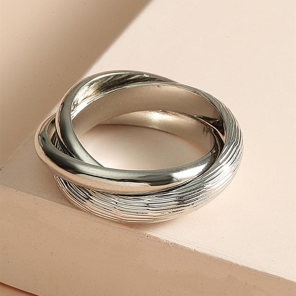 European and American Style Knotted Ring for Women - Celebrity Inspired Fashion Couple Rings