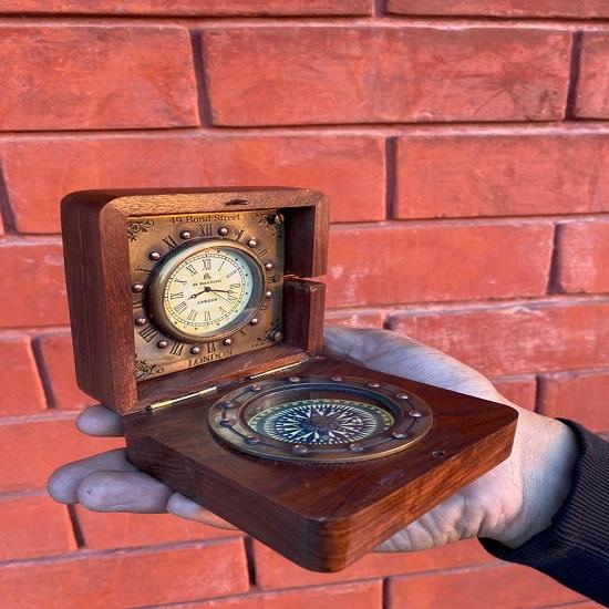 Mini Pocket Clock, Beautiful Desk Clock For Office and Home Decor, Wooden Clock withA Directional Compass, Christmas Decor Christmas Gift