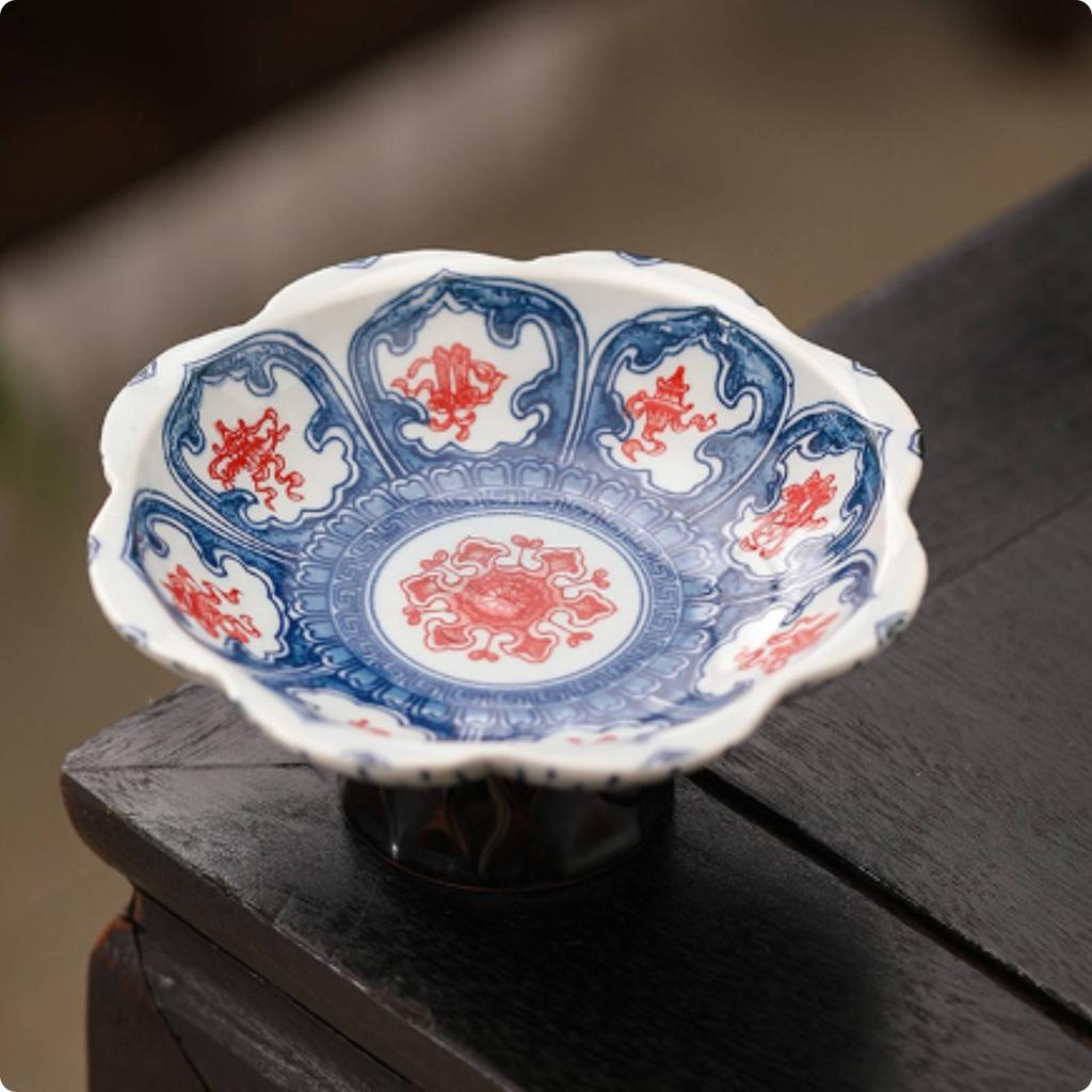 Blue and White Pedestal Bowl Decorative Porcelain Fruit Bowl Porcelain Tea Snack Plate Easy To Clean Pedestal Dessert Plate
